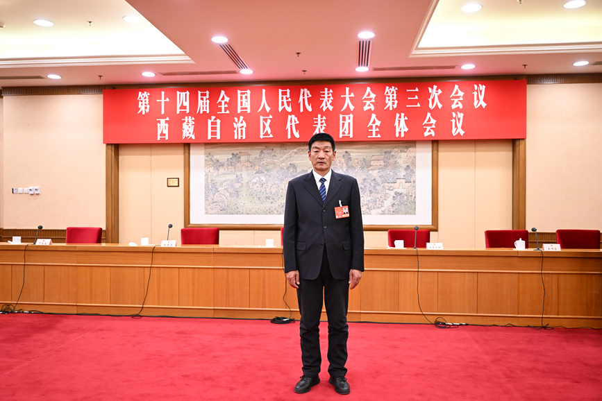 全國(guó)人大代表、國(guó)網(wǎng)拉薩供電公司城區(qū)供電服務(wù)中心帶電作業(yè)保電班副班長(zhǎng)扎西尼瑪。次吉美朵攝