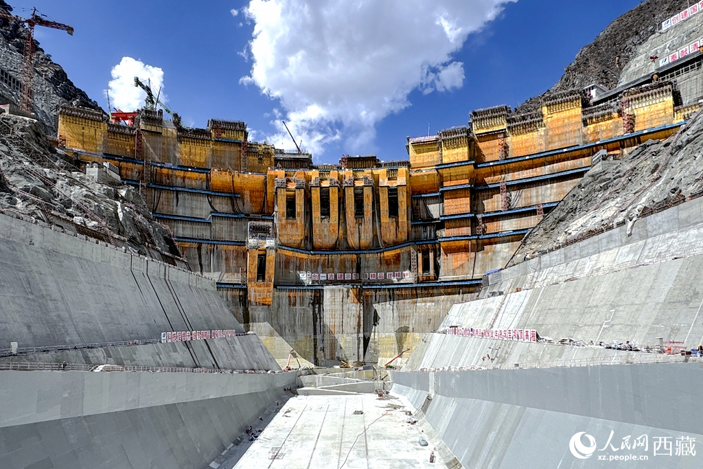 葉巴灘水電站。