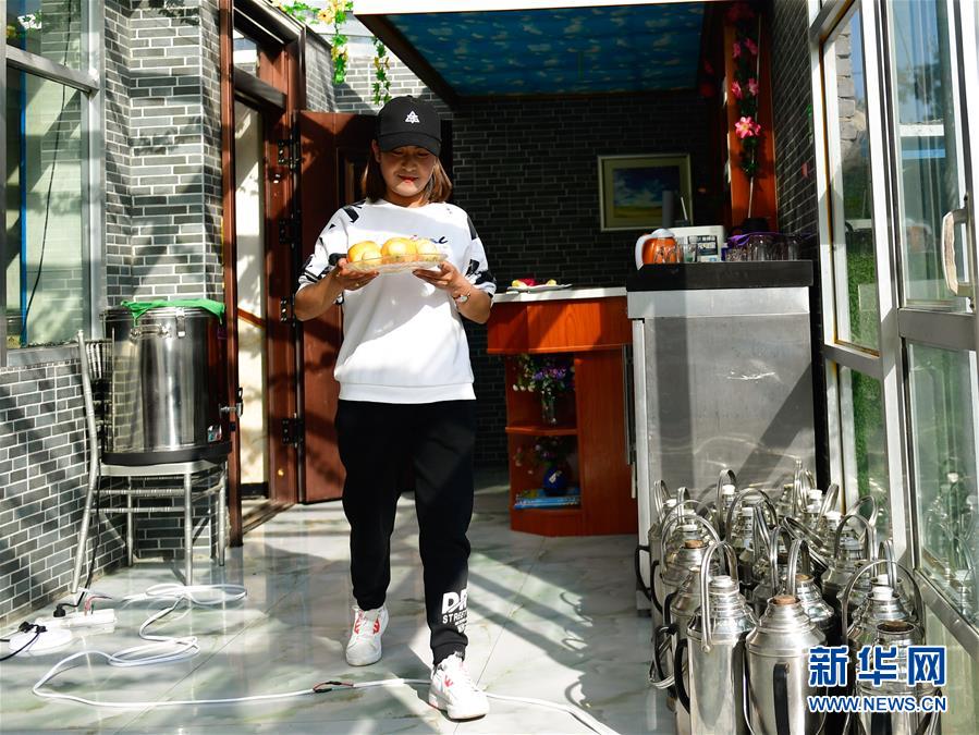 （全面建成小康社會(huì)“百城千縣萬(wàn)村調(diào)研行”·圖文互動(dòng)）（4）青?？?yáng)村：“光棍村”的華麗轉(zhuǎn)身