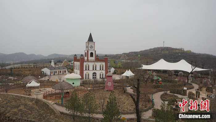 陜西省延安市安塞區(qū)高橋鎮(zhèn)南溝村生態(tài)示范園。 <a target='_blank'  ><p  align=
