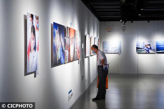 光影追隨：奮進新時代，唱響時代主旋律