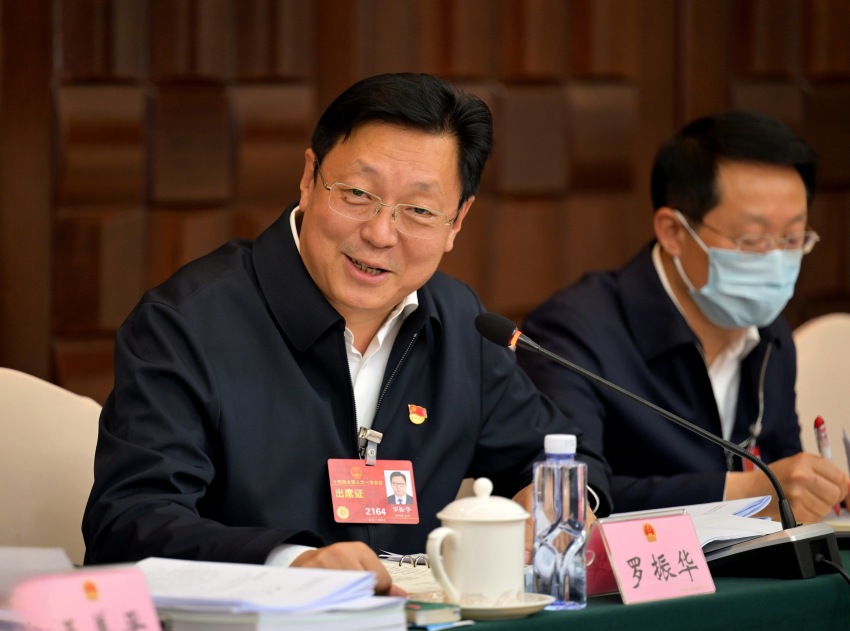 全國人大代表羅振華。