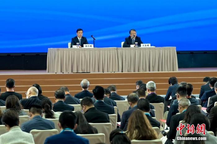 12月3日，香港特區(qū)政府在香港會議展覽中心舉行中共二十大精神宣講會，全國人大常委會法制工作委員會主任沈春耀和全國政協經濟委員會副主任謝伏瞻出席作宣講。圖為宣講會現場。 <a target='_blank' href='/'><p  align=