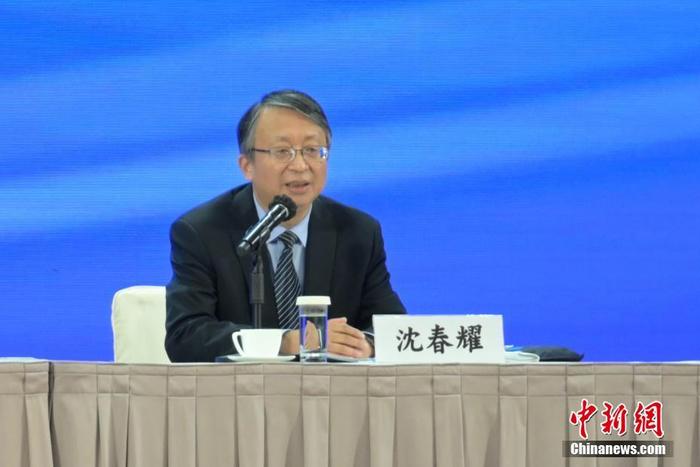 12月3日，香港特區(qū)政府在香港會議展覽中心舉行中共二十大精神宣講會，全國人大常委會法制工作委員會主任沈春耀和全國政協經濟委員會副主任謝伏瞻出席作宣講。圖為沈春耀發(fā)言。 <a target='_blank' href='/'><p  align=